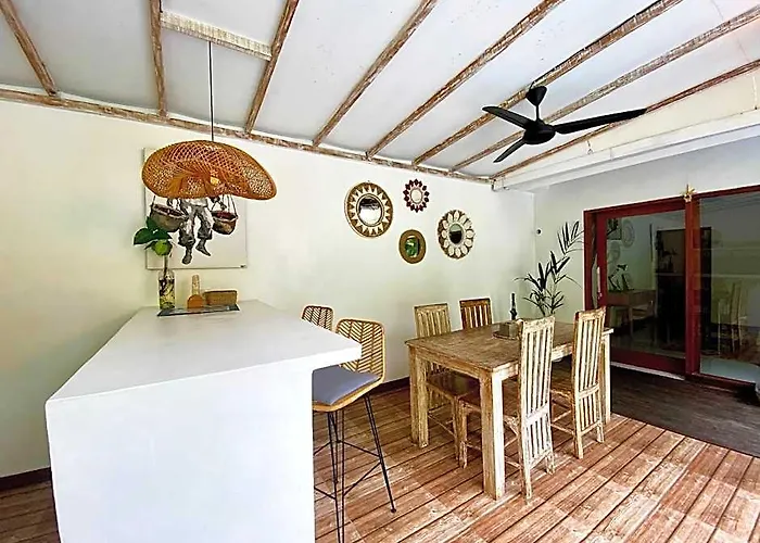 Pastis 3 Villa Umalas